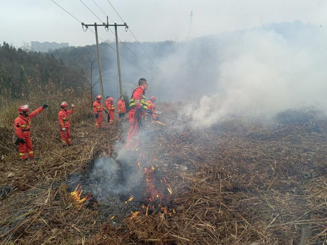 清镇市青龙山街道：开展消防演练 提升应急处置能力