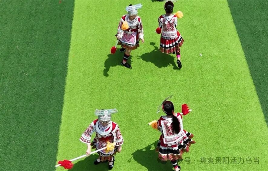 把非遗花棍舞“搬”进校园 乌当下坝这所学校大课间太有趣啦