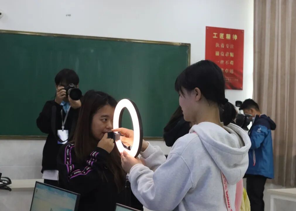 2025年贵州省职业院校技能大赛暨世界职业院校技能大赛贵州省选拔赛贵阳市经济贸易中等专业学校赛点开赛