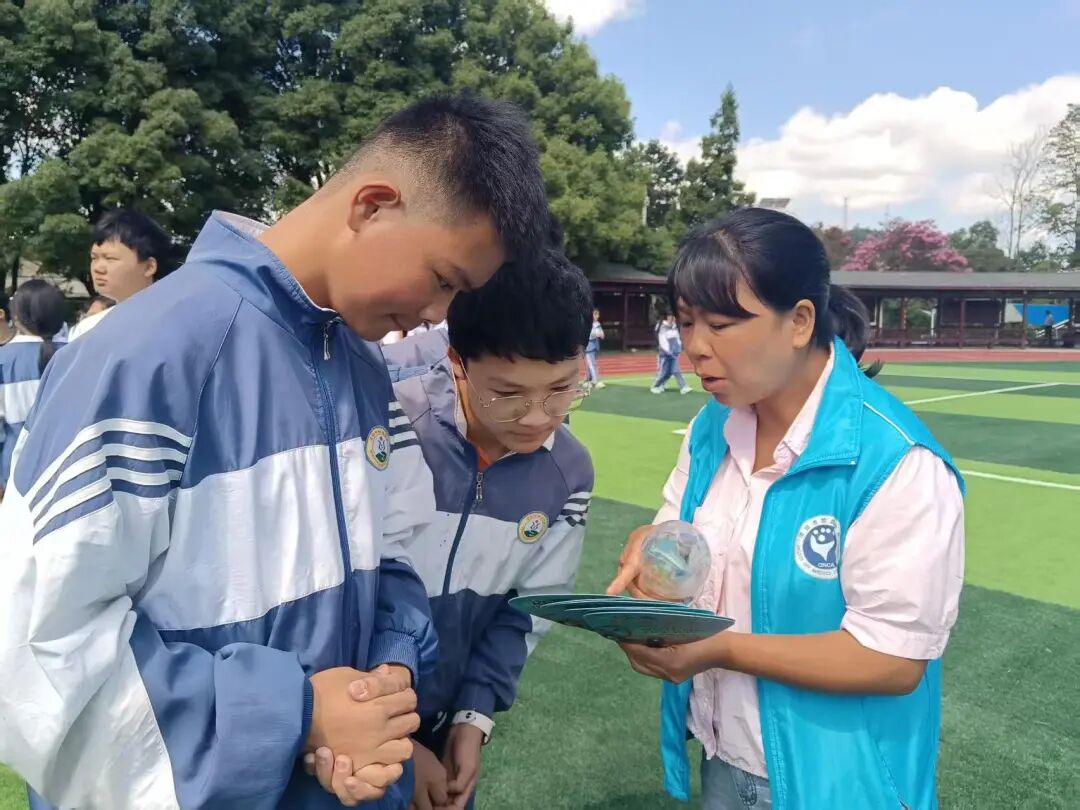 护航开学季！清镇市多乡镇开展校园法治禁毒宣传活动