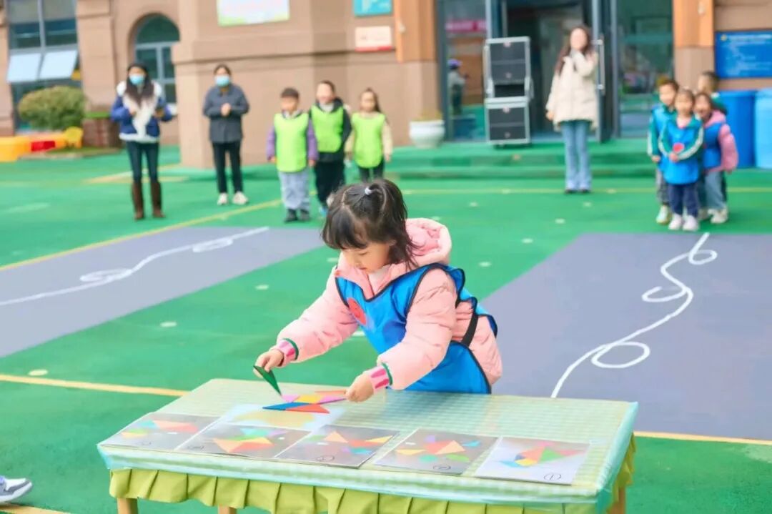 开阳县第二幼儿园冬季运动会解锁成长新玩法