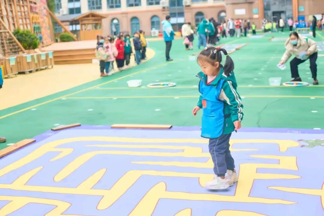 开阳县第二幼儿园冬季运动会解锁成长新玩法