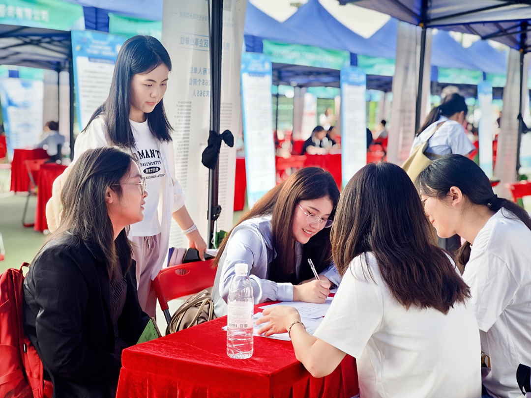 精准引才!贵阳贵安携2494个人才需求赴羊城纳贤