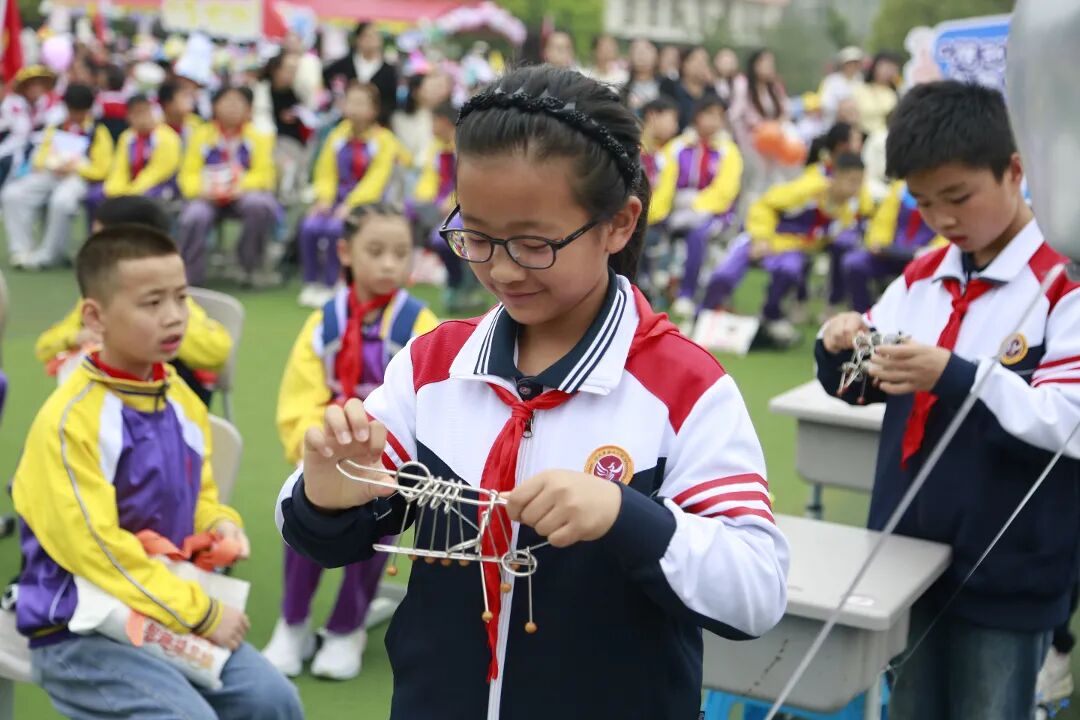 修文县第二小学举办首届数学文化节