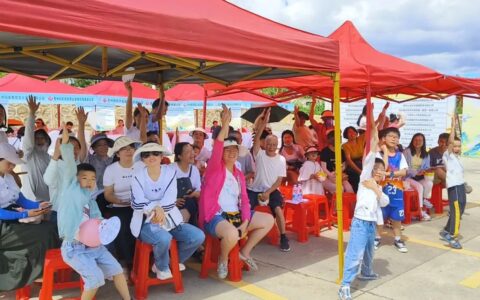 云岩区：助力群众稳就业 政策服务送进村