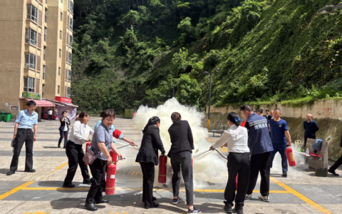 五里冲街道：筑牢安全“防火墙” 守护居民“平安线”