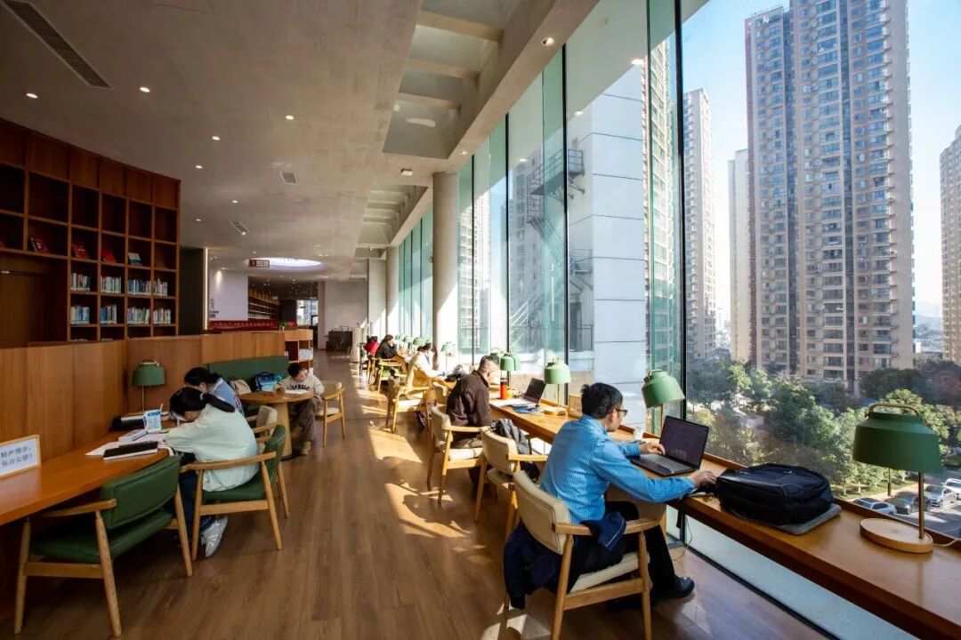 1.jpg 书香南明丨在南明,从图书馆到街巷广场,书香何以满城?