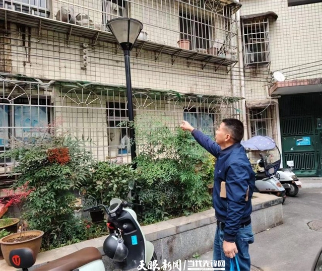 照亮“回家路”守护“安全感” 太慈桥街道为老旧小区路灯“焕新”