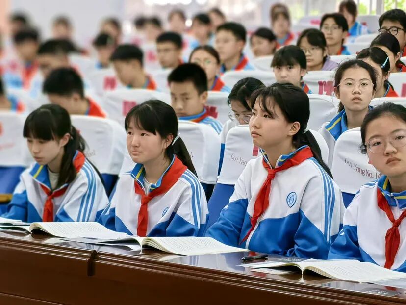 南明区沉浸式爱国主义教育剧本《保卫祖国》走进贵阳市第十四中学