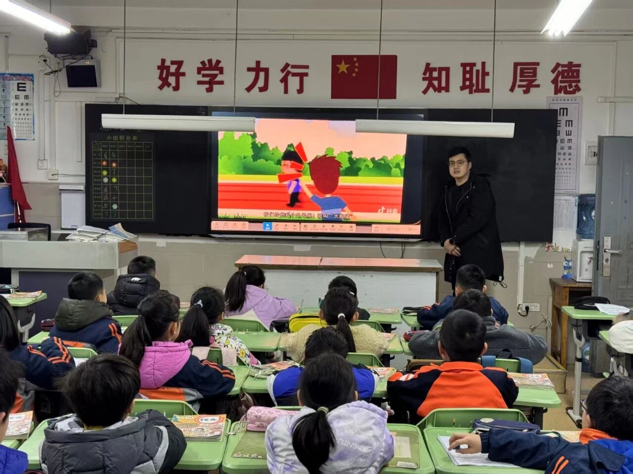 1.jpg 南明区法治进校园,为寒假安全保驾护航
