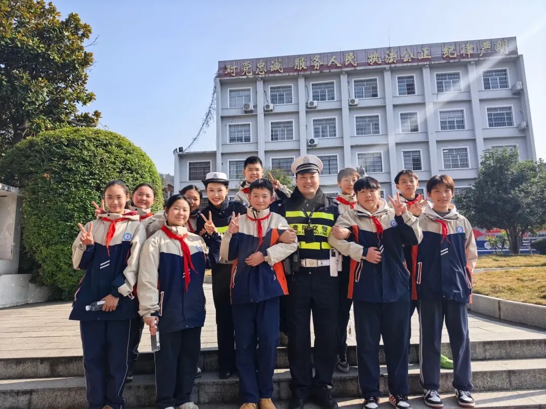 南明交警开展“警营开放日” 活动