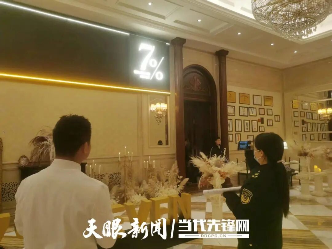 南明区市场监管局为饮品店打通开业“最后一公里”