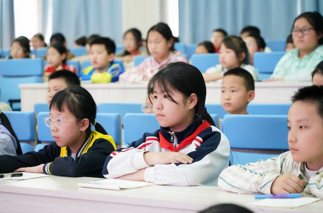 红色经典进校园，书香润泽少年心——“助力学校书香校园建设”名家公益讲座南明站在南明实验四小收官