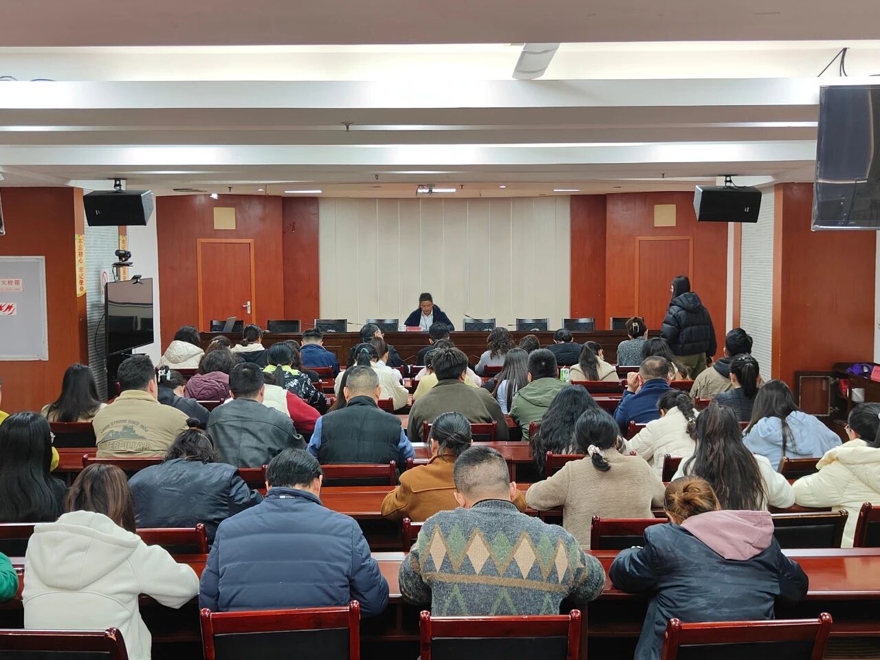 1.jpg 学习贯彻党的二十届四中全会精神南明区宣讲团在新华路街道宣讲|学习贯彻党的二十届四中全会精神 奋力走出高质量发展新路