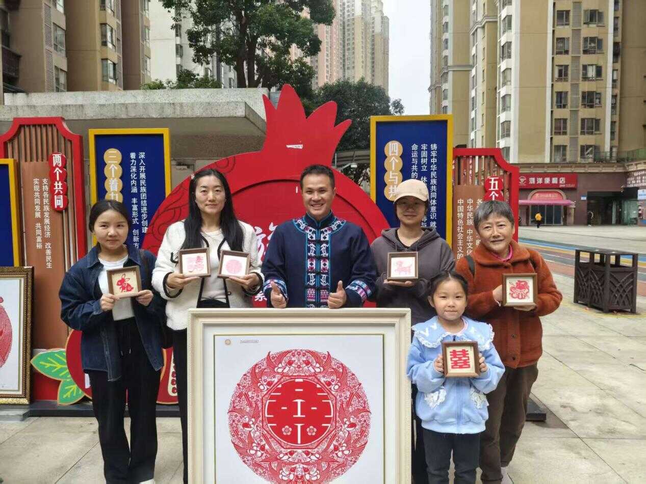 3.png 五里冲街道中园社区:党建引领聚合力 民族团结绽芳华