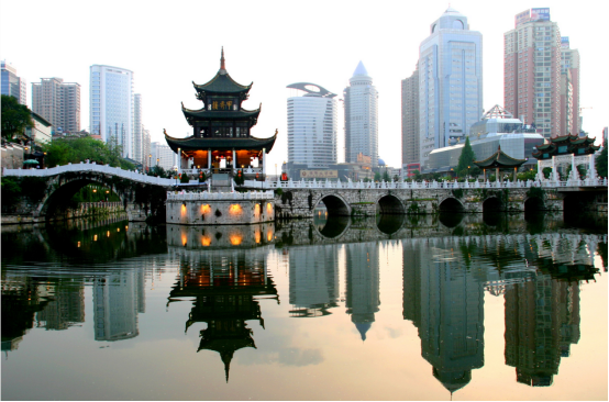 1.png 省旅发大会聚人气 南明暖心服务留客心