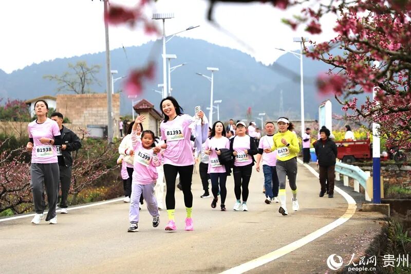 2.jpg 《人民网》关注南明:乡村“抢跑”体旅赛道