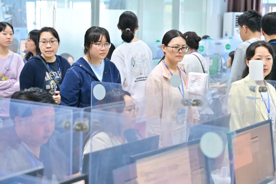 阳光阅卷！直击贵阳贵安2026年中考阅卷现场