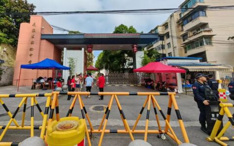 直击中考首日！花溪区近万名学子提笔逐梦