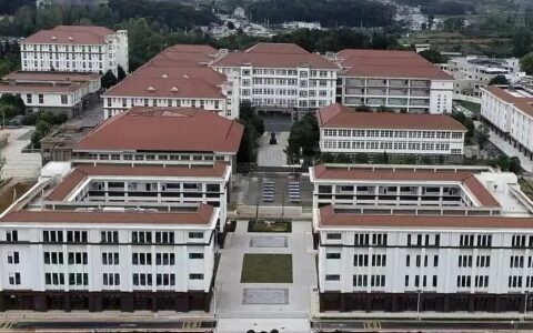 贵安新区实验中学高中部教学楼竣工