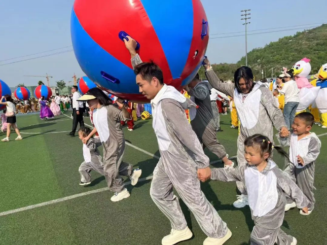 1.png 贵阳市观山湖区建安幼儿园(建安三幼):家长口中的“宝藏”幼儿园