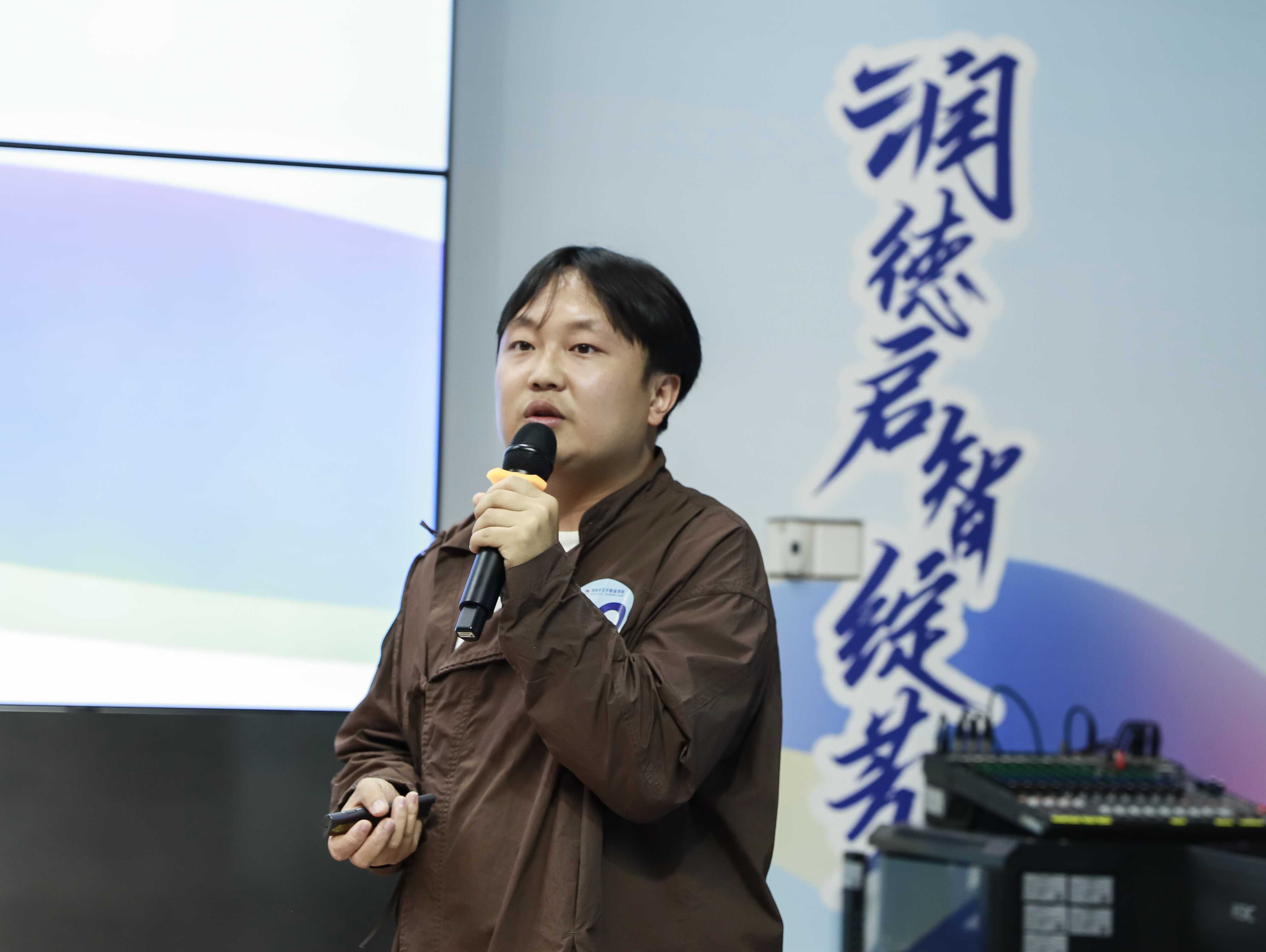 砺行致远担使命 润德启智绽芳华 | 2025年贵阳市中职学校班主任能力比赛圆满举行