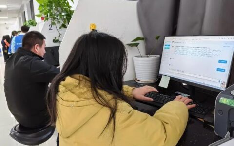 花溪区政务服务中心：“贵人智办”AI助手上线测试 政务服务踏上智能新程