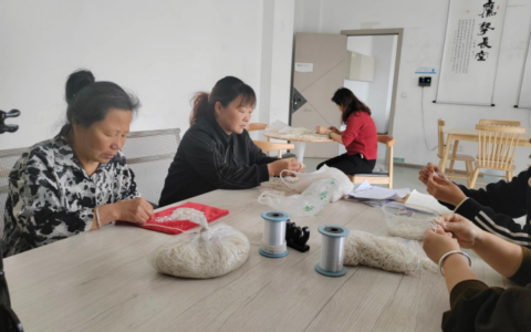 我为群众办实事｜“穿珠”助增收 “引线”促融入