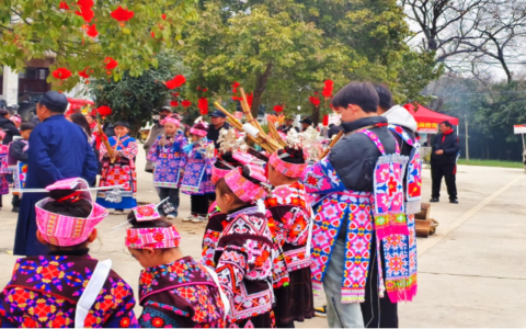 新春走基层 | 石板镇镇山村：正月跳花场 燃动民俗热潮