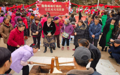 阳光街道棉花关社区：糍粑飘香迎新春 欢乐祥和聚邻里
