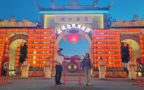 从鸡哈豆腐到苗绣银饰！燕楼镇以“烟火气”亮相花溪之夏美食节激活乡村振兴新动能