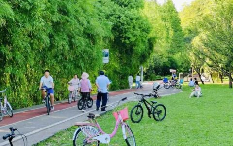 花溪十里河滩：邂逅初夏浪漫 畅享低碳慢生活