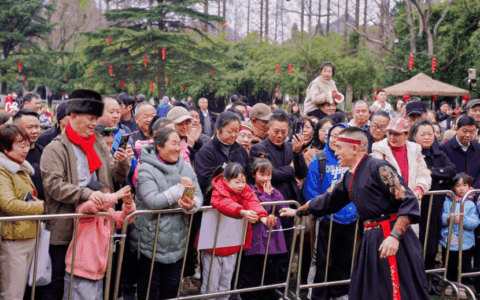 我们的节日·春节｜花溪公园：“金蛇狂舞天天乐·非遗民俗过大年”活动启幕　线上线下共赏传统文化魅力