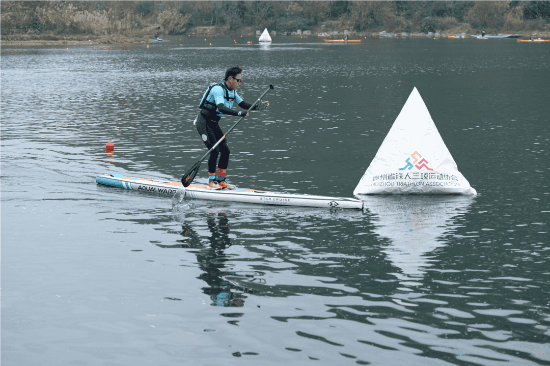 贵州红·山水越野挑战赛（第九站）贵阳·花溪开赛　2000余名选手燃动红色记忆迎新年