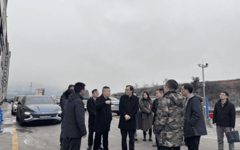 市委统战部理论学习中心组赴花溪区开展典型案例解剖式调研