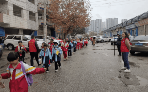 我为群众办实事｜花溪2000余名教职工义务组建582支护校队守护学生安全