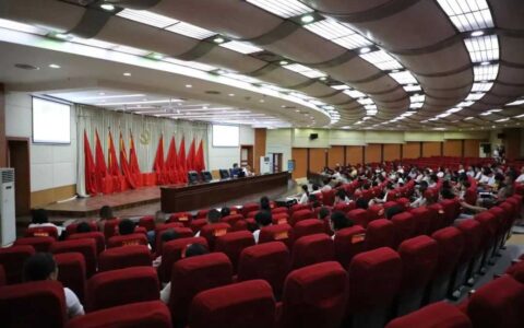 动态 | 花溪区开展“如何讲好花溪故事”专题培训