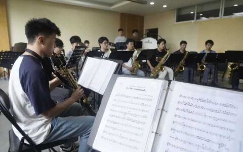 贵阳路边音乐会·十字街｜探班贵阳学院：青春活力 亮点纷呈