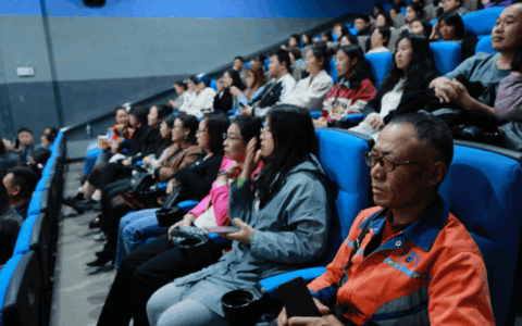 动态 | 花溪区开展“小小‘院’望”公益电影惠民放映活动
