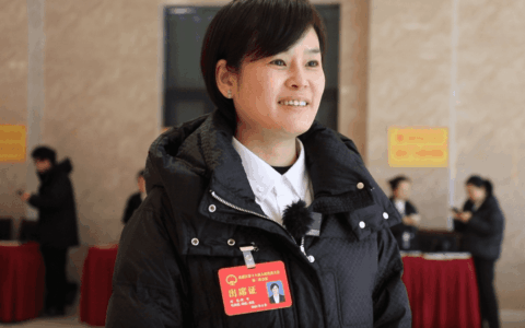 两会进行时｜同心筑梦促发展 凝心聚力谱新篇 人大代表陆续向大会报到