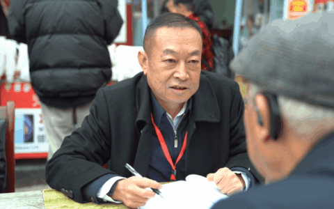 代表风采 | 陈勇：践行“群众赶集 代表收音” 打通服务群众“最后一公里”