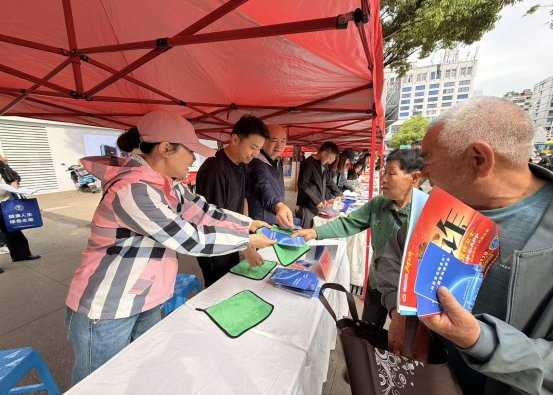 强化科技安全守护 筑牢国家安全根基 —— 乌当区科技局、科协扎实开展科技安全宣传教育活动
