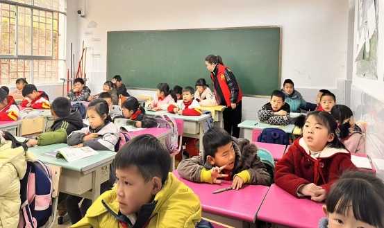乌当区卫健系统开展学雷锋志愿服务系列活动