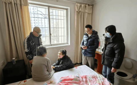 白云区泉湖街道：上门认证“零距离”贴心服务暖民心