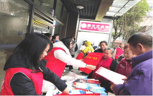 乌当：党建联动进社区  送法护航暖民心