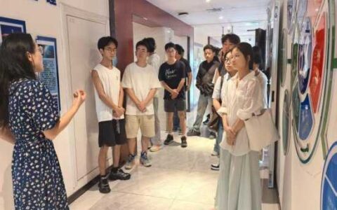 乌当区人社局组织贵州师范学院毕业生参加职场体验活动