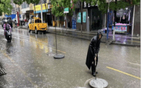全力做好防汛排涝工作  保障市政道路安全运行