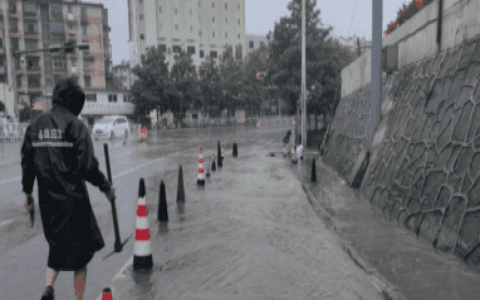 全力开展防汛排涝工作 确保市政道路安全运行