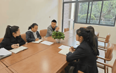 银发经济春风至　政务服务暖人心