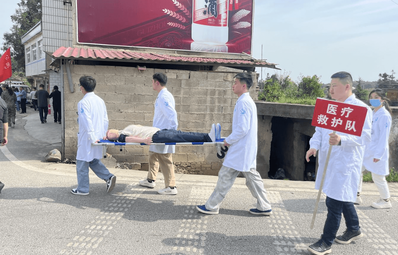 “以练促改 以练备战” 新场镇防汛演练显担当 筑牢汛期“生命线”